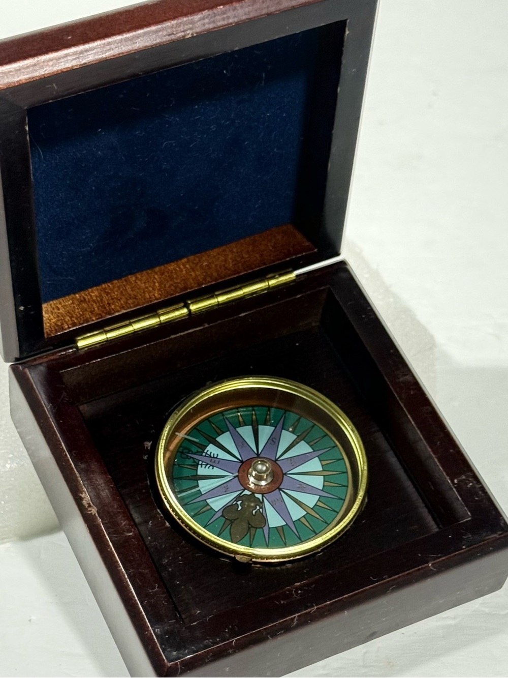 Vintage Open Face Brass Compass Wood Hinged Box Pocket Desktop Handheld Decor